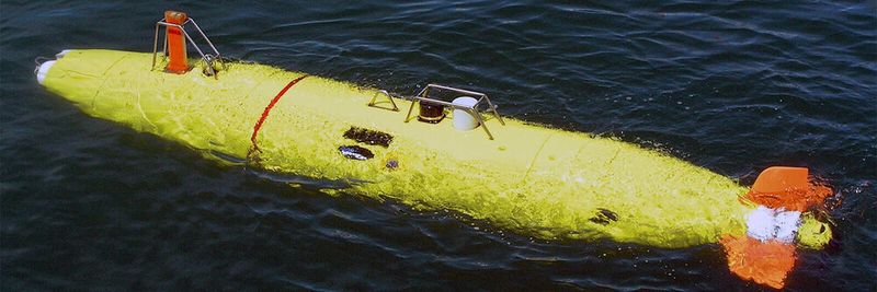 Mithilfe solcher beziehungsweise ähnlicher autonomen Unterwasserfahrzeugen, hier das Modell „Remus 6000“, wird das kabellose Unterwasser-Internet aufgebaut.