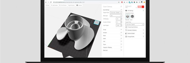 Über eine zentrale cloudbasierte Applikation können Nutzer 3D-Druck-Aufträge vorbereiten, in die Warteschlange stellen, drucken, überwachen und verwalten.