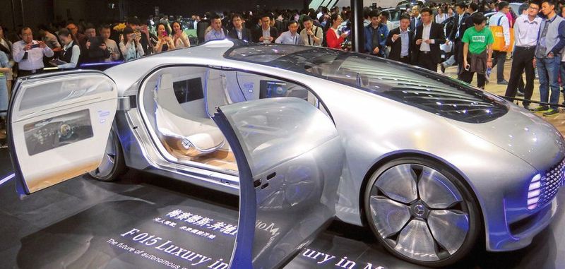 Ein elektronisches Concept Car von Mercedes auf der Shanghai Auto Show. Laufen chinesische Unternehmen in der Elektromobilität dem Rest der Welt davon? "Wir müssen uns wie eine chinesische Firma verhalten und denselben ‚China Speed‘ nutzen, um den chinesischen Markt zu erobern“, zitiert die chinesische Zeitung Meiri Qiche einen Sprecher des japanischen Elektroantriebsherstellers Nidec.