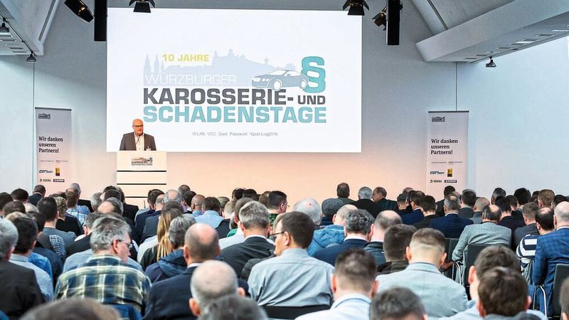 Besucher der Würzburger Karosserie- und Schadenstage erwarten umfangreiche Fachvorträge zu dem diesjährigen Leitthema „Auswirkungen von Elektromobilität und Fahrerassistenzsysteme auf Werkstätten“.