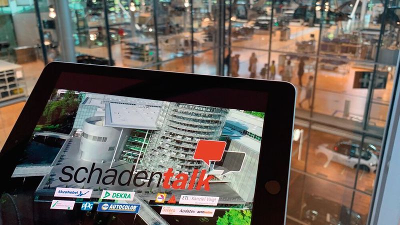 In diesem Jahr wird der Schadentalk live aus der „Gläsernen Manufaktur“ von Volkswagen in Dresden übertragen.