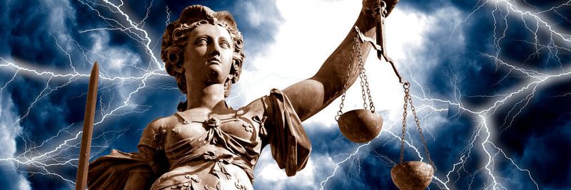 „Vor Gericht und auf hoher See ist man in Gottes Hand“, sagt der Volksmund.
