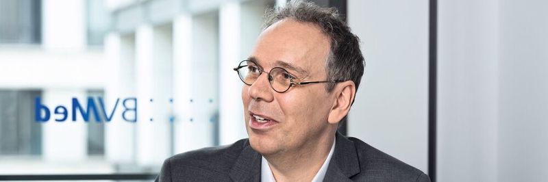BV-Med-Geschäftsführer Dr. Marc-Pierre Möll: „Die EU-Institutionen müssen die einjährige Verschiebung des MDR-Geltungsbeginns auf Mai 2021 effektiv nutzen, um das System betriebsbereit zu machen.“