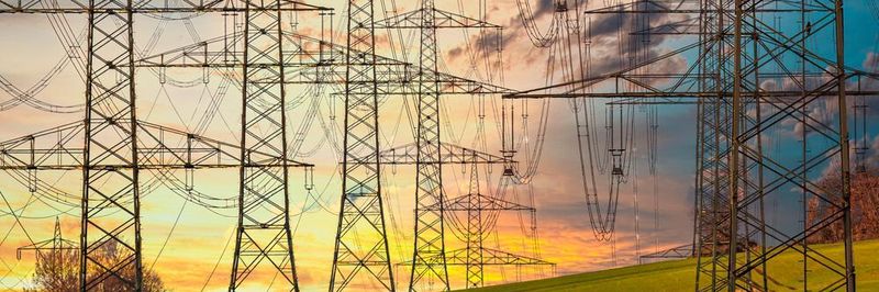 Auf Grund der Dezentralisierung ergeben sich bei der Bitcoin-Blockchain massive Effizienzverluste, die sich vor allem in der Geschwindigkeit und im Energieverbrauch manifestieren. Andere Blockchain-Varianten gleichen diese Nachteile aus.