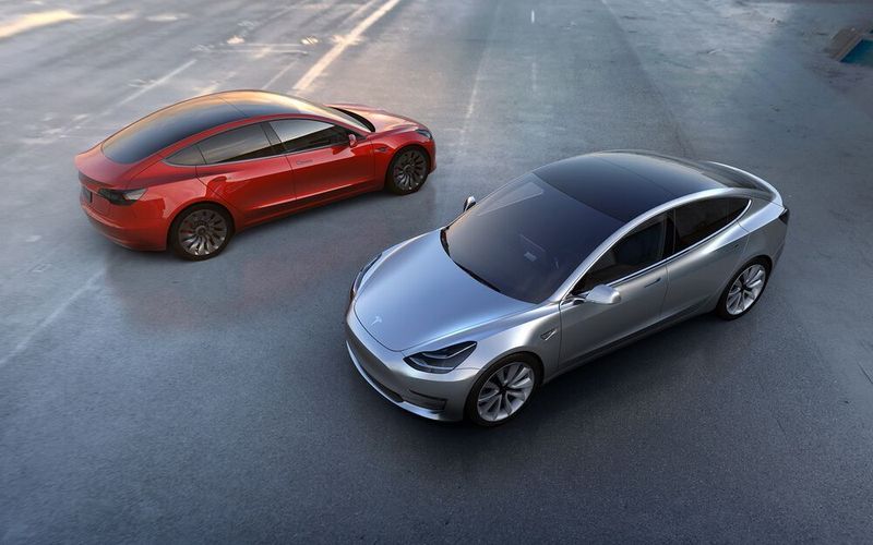 Das Tesla Model 3 hat eine bessere Klimabilanz als eine Mercedes C-Klasse mit Diesel.