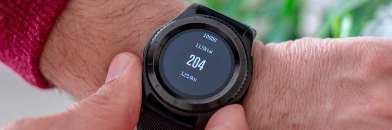 Die Menge machts: Durch Einbeziehen von Wearables in Exposure-Notification-Systeme sollen mehr Menschen an der Kontaktverfolgung durch Pandemie-Warn-Apps teilnehmen können.