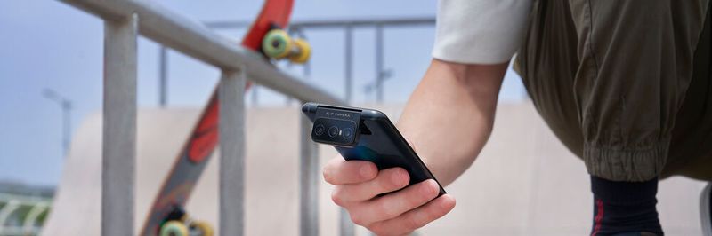 Das Asus Zenfone 7 hat als technische Innovation eine Flipkamera an Bord.