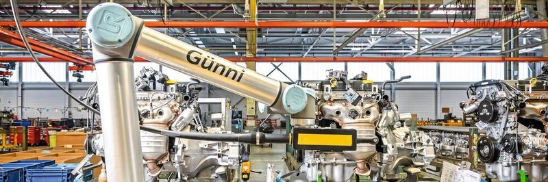 Um der Belegschaft mögliche Berührungsängste mit dem UR10 zu nehmen, hat der Fertigungsingenieur Steve Geinitz den Cobot auf den Namen «Günni» getauft.