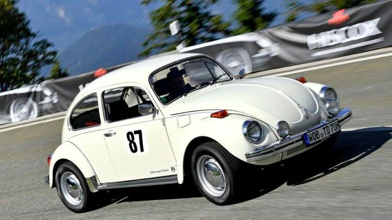 Eine lange Erfolgsgeschichte: Heute kann man den Käfer, im Bild ein „Reichert-Käfer“, des Öfteren im Rahmen von Oldtimerrallyes erleben.