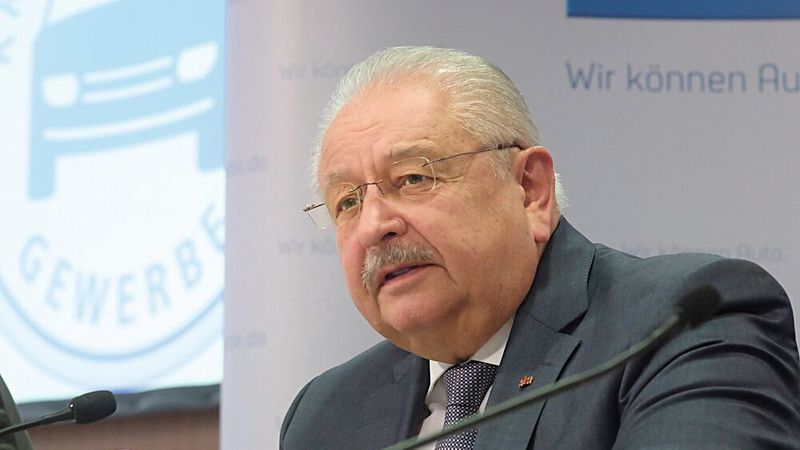 ZDK-Präsident Jürgen Karpinski erwartet von der neuen Bundesregierung, dass sie die Interessen des Kfz-Gewerbes und seiner kleinen und mittelständischen Betriebe berücksichtigt.