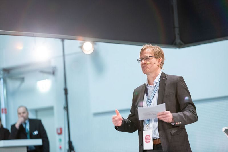 Chefredakteur Claus-Peter Köth.