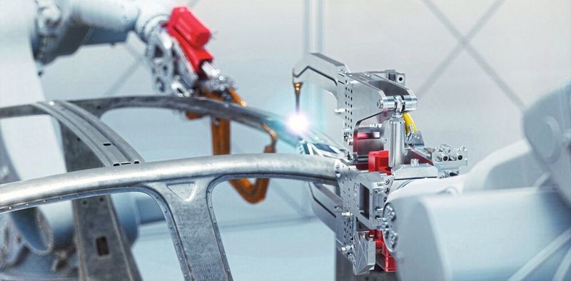 Der CMSB-Elektro- zylinder von SEW-Eurodrive sorgt für exaktes Punktschweißen ohne Funkenflug.