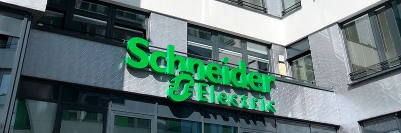 Bei Schneider Electric kommen auf dem Euref-Campus in Berlin unter anderem moderne Gebäudesteuerungs-Elemente zum Einsatz, die zu nachhaltigem Energiemanagement beitragen.