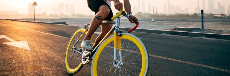 Eine Methode bestimmt das Verhalten eines Objekts oder einer ganzen Klasse, auf unser Fahrrad-Beispiel bezogen beispielsweise das Beschleunigen oder Lenken.
