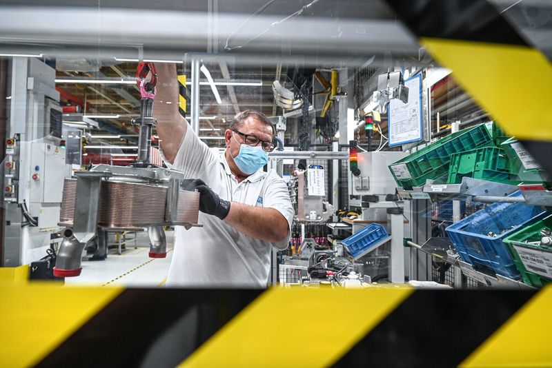 Die Ratingagentur Moody's hat die Aussichten der europäischen Automobilzulieferer von negativ auf stabil geändert.