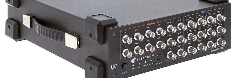 Hybride Messbox: Mit der hybridNETBOX bietet Spectrum Instrumentation einen Mehrkanal-AWG und -Digitizer in einem Gerät.