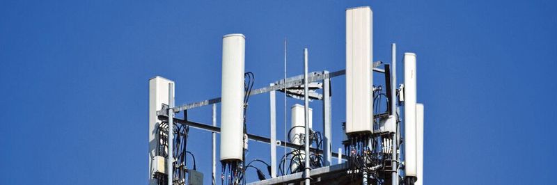 Im 3GPP-Normenwerk 5G NR Release 15 werden allgemeine Anforderungen an Sender, Empfänger und die Performance von Basisstationen beschrieben.