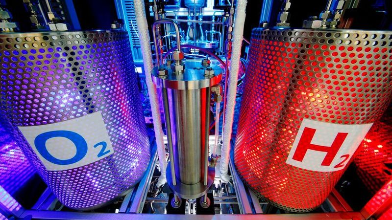 Das Deutsche Zentrum für Luft- und Raumfahrt hat untersucht, unter welchen Bedingungen sich grüner Wasserstoff als klimaneutraler Energieträger etablieren kann.