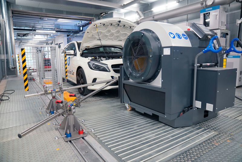Tüv Süd hat im Raum Stuttgart ein neues Prüfzentrum für Antriebstechnik eröffnet.