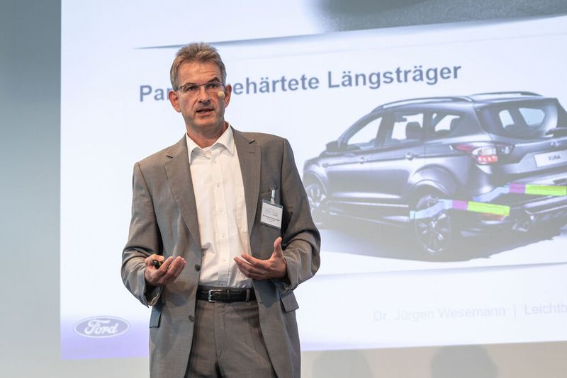 Jürgen Wesemann, Manager Vehicle Systems Engineering & Technologies im Bereich Forschung und Vorentwicklung bei Ford, beschrieb die Leichtbau-Strategie des Automobilherstellers.