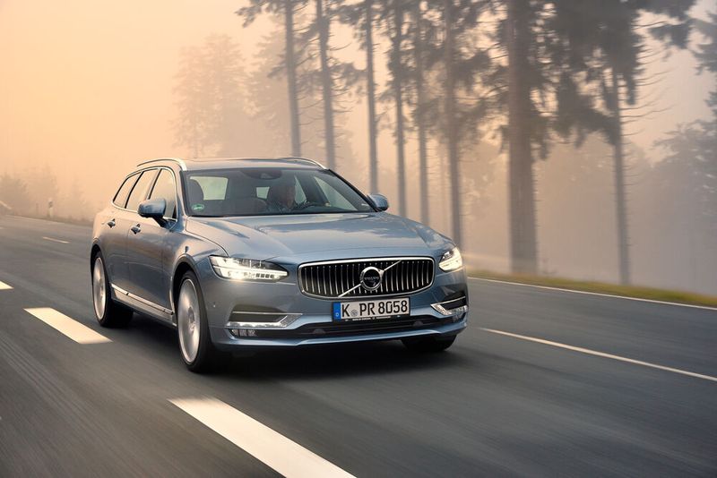 Der Volvo V90 im R-Design: elegant, edel, sportlich, gediegen.