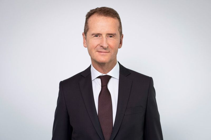 Volkswagen-CEO Herbert Diess sieht die Automobilzulieferer in der Eigenverantwortung sich frühzeitig in Richtung Elektromobilität auszurichten.
