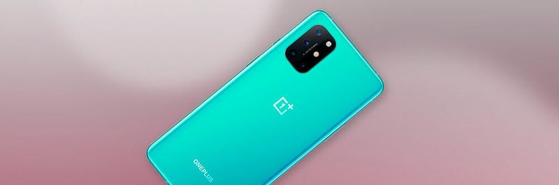 Das Oneplus 8T erscheint in den Farben Grün und Silber.
