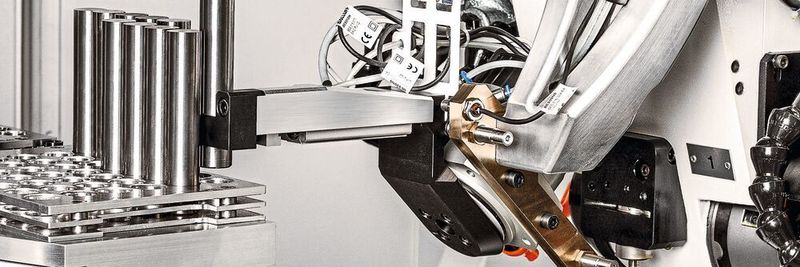 Toplader – eine optional erhältliche Automatisierungslösung für die Helitronic Raptor Diamond.