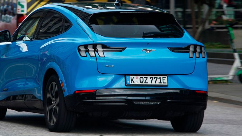 Ford startet 2021 mit dem E-SUV Mach-E voll ins Elektro-Zeitalter.