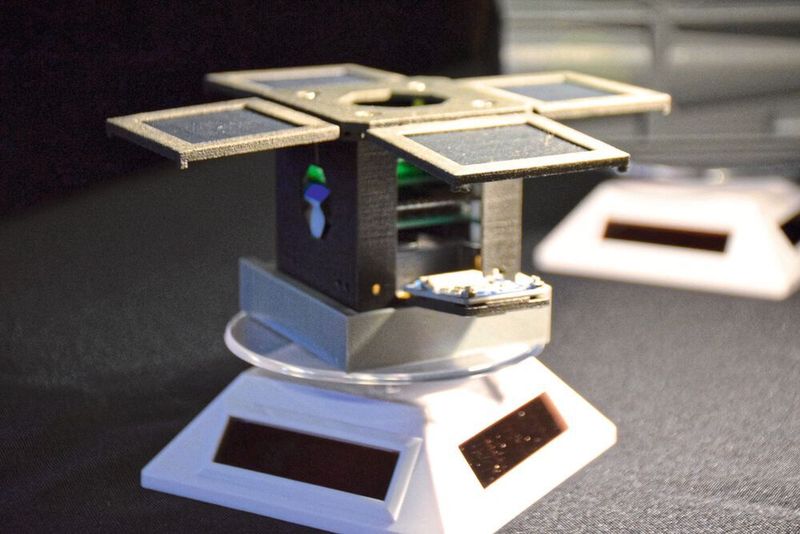 Die gesamte Struktur und einige Komponenten des Kleinsatelliten Discovery 1a wurden aus dem CFK-Pulver Windform XT 2.0 additiv hergestellt.