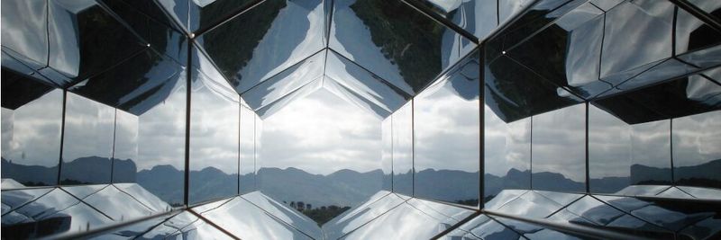 Der Blick in die Zukunft des Maschinenbaus zeigt eine Welt, die sich Innovationskraft aktuellen Herausforderungen stellt.