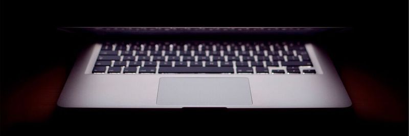 Ein CASB ist die Basis für das automatisierte Erkennen gefährlicher Schatten-IT und behält den gesamten Cloud-Verkehr im Unternehmen im Blick.