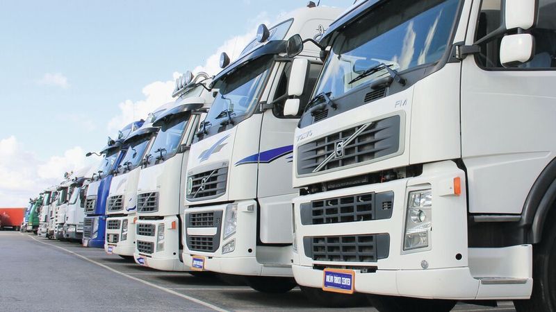 Die Nutzfahrzeug-Nachfrage in Europa hat sich zuletzt stabilisiert. Insgesamt ist der Markt aber noch tief im Minus.
