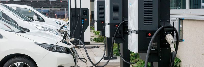 Delta collaborates with Brandenburgische Technische Universität (BTU) on an on-site proof-of-concept smart grid, which includes the installation of Ultra Fast EV chargers and vehicle-to-grid (V2G) bi-directional EV chargers.