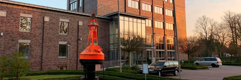Die Bundesanstalt für Verwaltungsdienstleistungen (BAV) hat ihren Hauptsitz in Aurich in Ostfriesland.