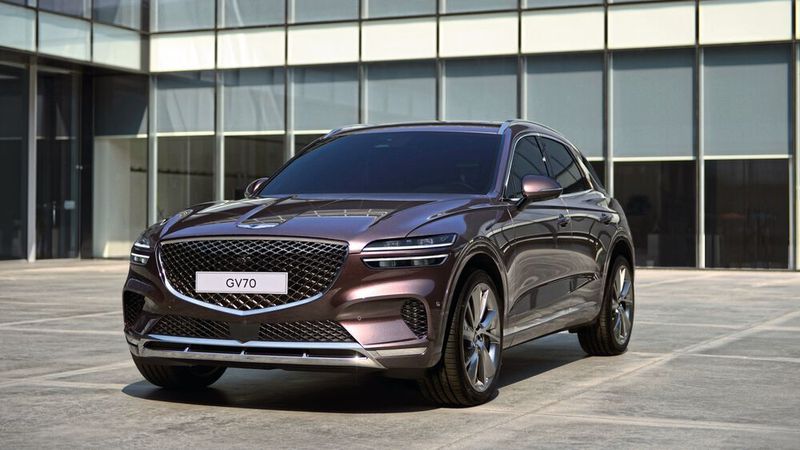 Der neue Genesis GV70 tritt in der Klasse eines BMW X3 an.