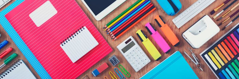 Mit 71 Prozent ist das klassische Schulbuch immer noch das meist genutzte Medium in deutschen Schulen, gefolgt von Stift und Papier mit 68 Prozent.