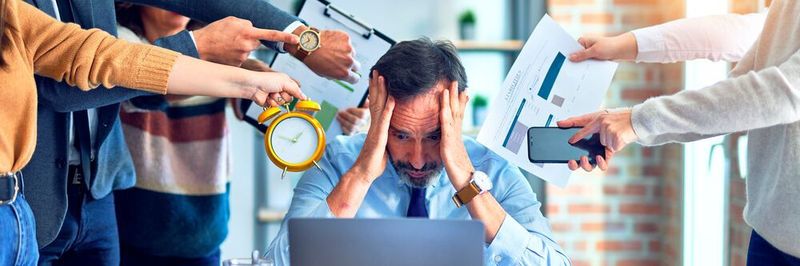 Arbeit im Großraumbüro kann nachweislich zu mehr körperlichem Stress am Arbeitsplatz führen.