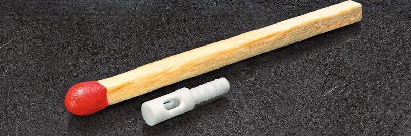 Im Mikrospritzguss gefertigt: eine Endoskopspitze für minimalinvasive Eingriffe.