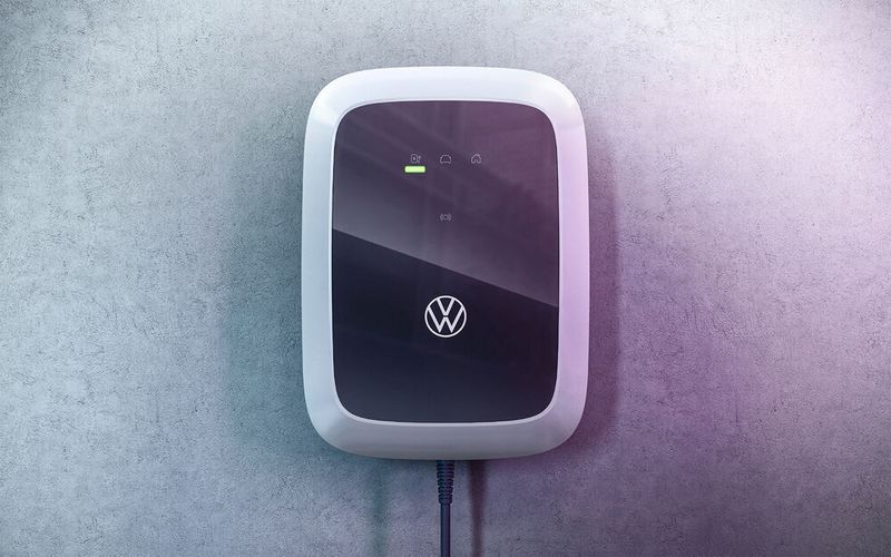 Der ID-Charger Connect von Volkswagen ist eine der Wallboxen, die mit bis zu 900 Euro vom Staat bezuschusst werden.