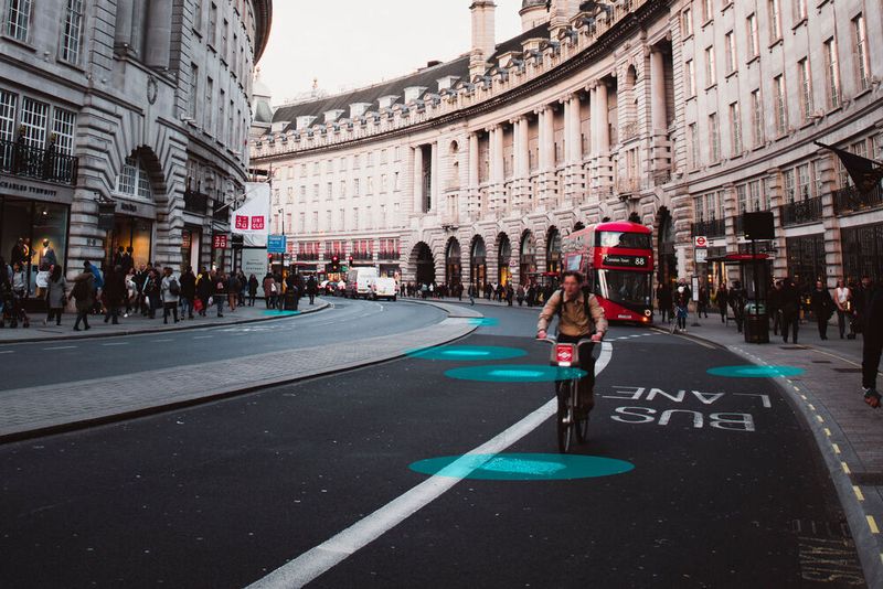 Mobileye ist auf Bilderkennung spezialisert, will künftig aber ein System für selbstfahrende Autos auf den Markt bringen und damit Mobilitätsdienste ermöglichen.