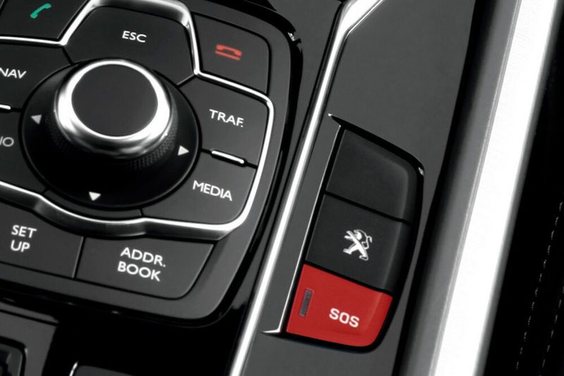 Mit E-Call ist auch das Internet im Auto eingezogen.