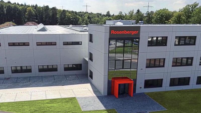 Ausbau der Stanztechnik: Nach einem Jahr Bauzeit bezog die zu Rosenberger Stanztechnik umfirmierte Greiner GmbH neue Büro- und Produktionsräume in Neuenbürg.
