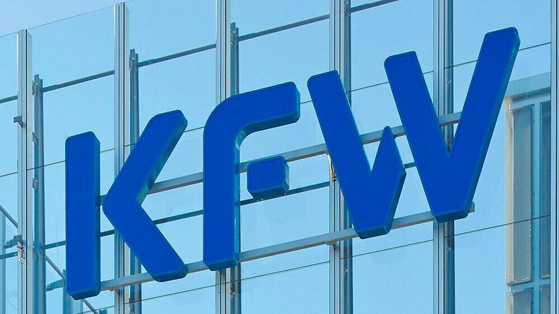 Ab sofort können auch Betriebe unter zehn Mitarbeitern einen Schnellkredit beantragen, für den die KfW-Bank zu 100 Prozent bürgt.