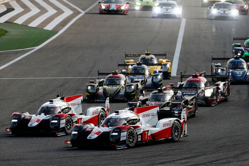 Der Toyota TS050 Hybrid verabschiedet sich bei der Langstrecken-Weltmeisterschaft (WEC) in Bahrain mit dem Titelgewinn.