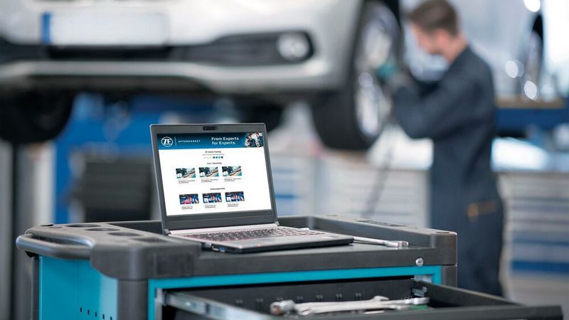 Das erweiterte Schulungsangebot von ZF Aftermarket ermöglicht, sich über aktuelle Technikthemen digitial fortzubilden.