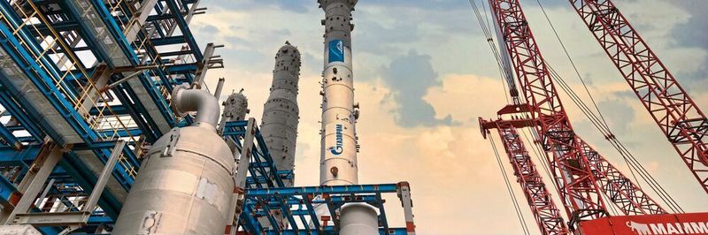 Im russischen Amur entsteht zur Zeit eines der größten Gasverarbeitungswerke der Welt mit einer geplanten Sollleistung zur Aufbereitung von mehr als 42 Milliarden Kubikmeter Erdgas im Jahr.