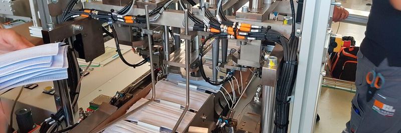 MBL Solutions entwickelte mit LPMA-100 eine der ersten italienischen Maschinen zur Maskenproduktion.