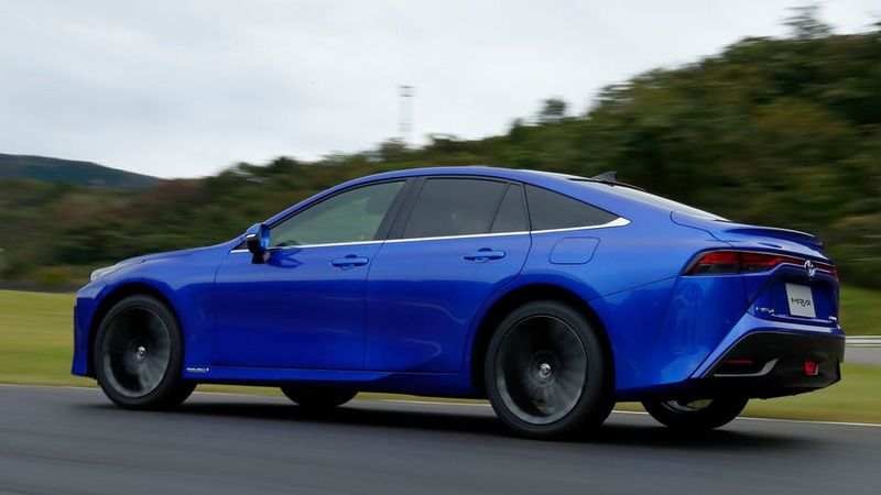 Toyota legt den Mirai auf.