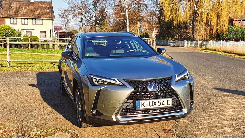 Der Lexus UX 300e feiert sein Marktdebüt am 11. Januar 2021.